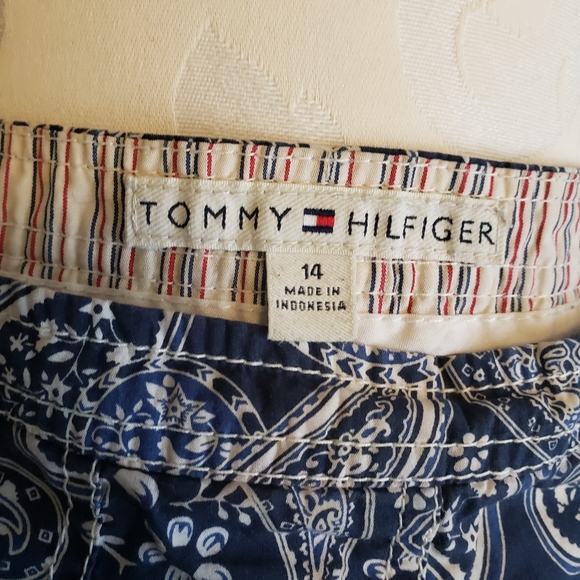 Tommy Hilfiger skirt - Picture 3 of 3